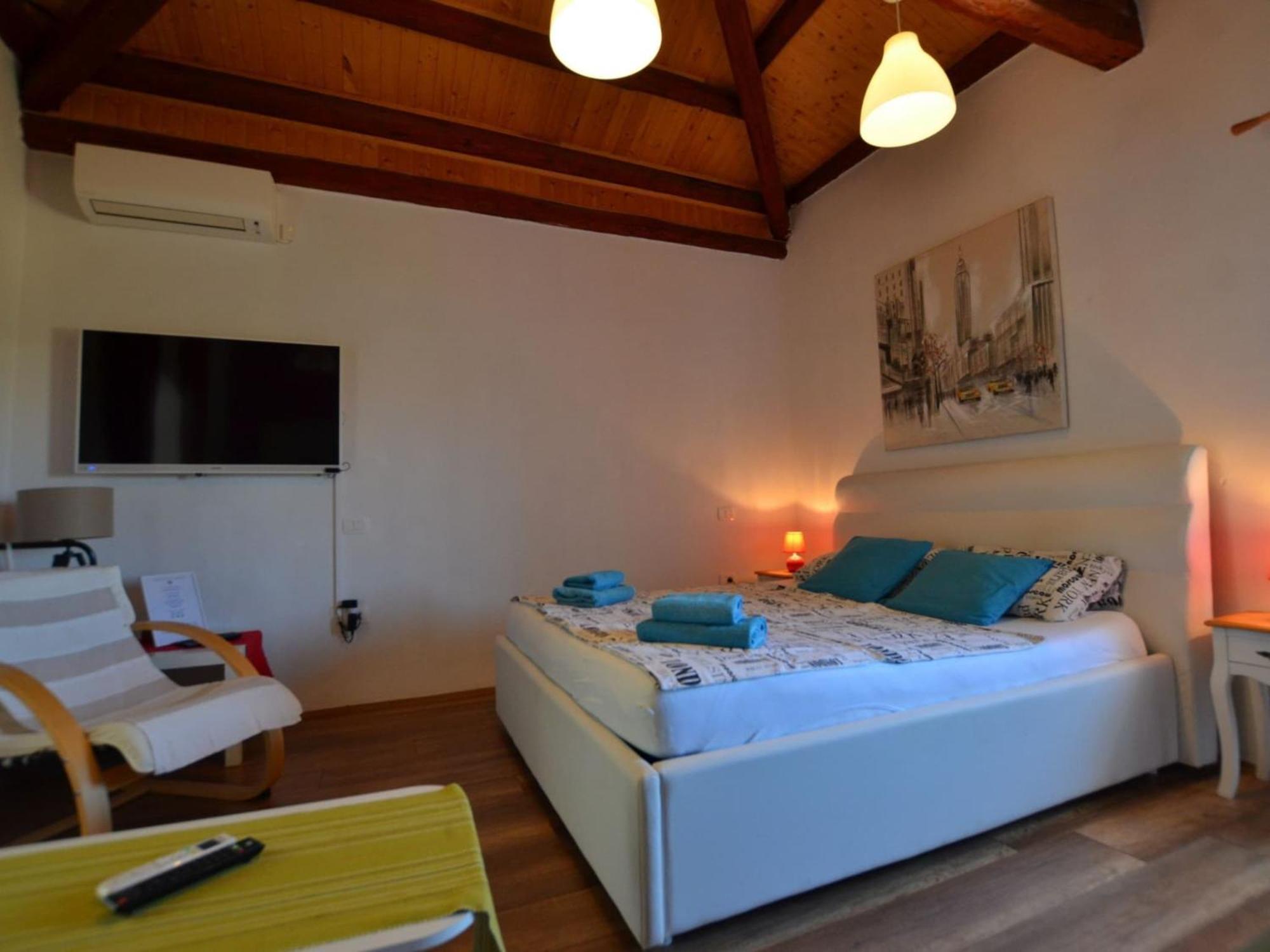 Apartment Tranquil - With Balcony