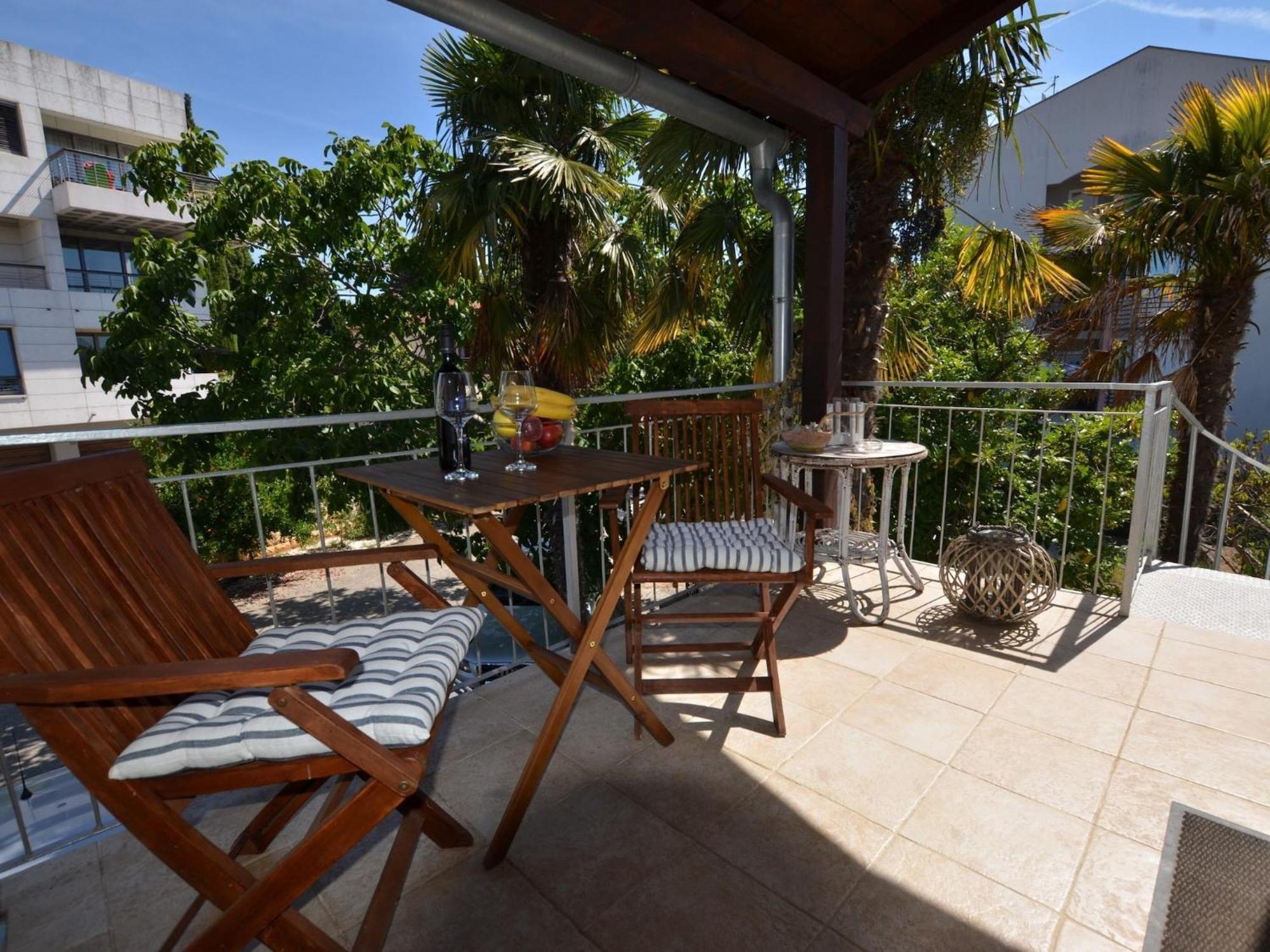 Apartment Tranquil - With Balcony